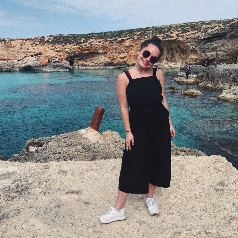 Meet your Posher, Alyssa
